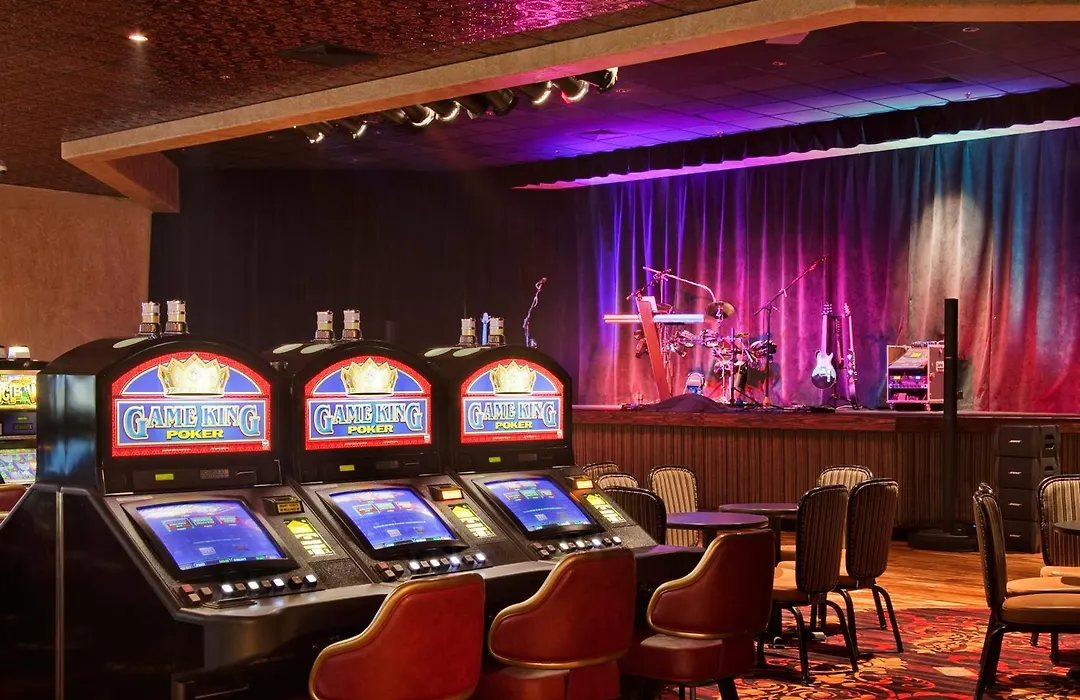 Maverick Hotel And Casino By Red Lion Hotels-1