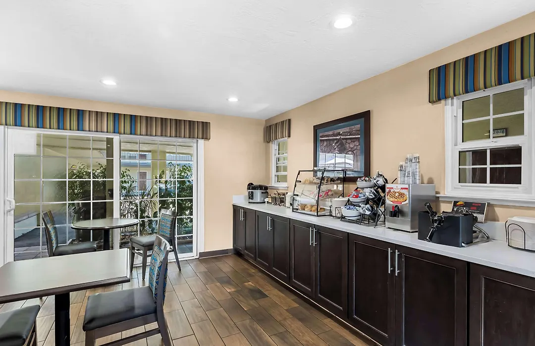 Best Western University Lodge-1