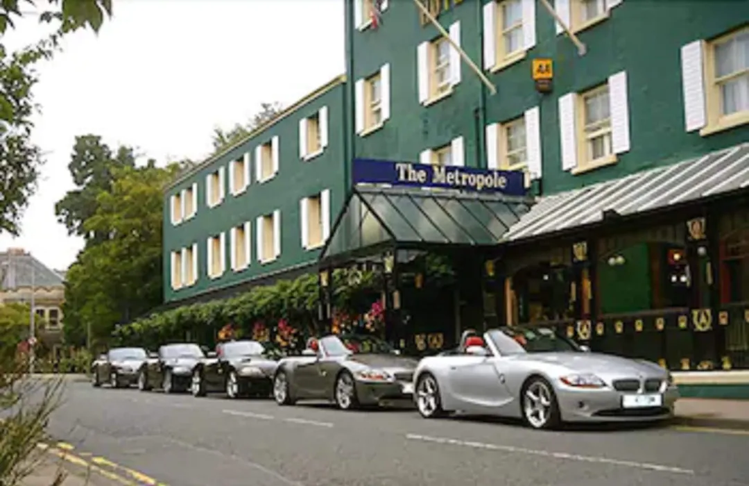 Metropole Hotel And Spa-1