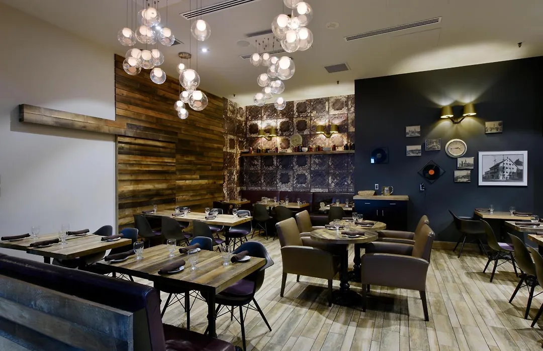 Doubletree By Hilton Ottawa Downtown-1