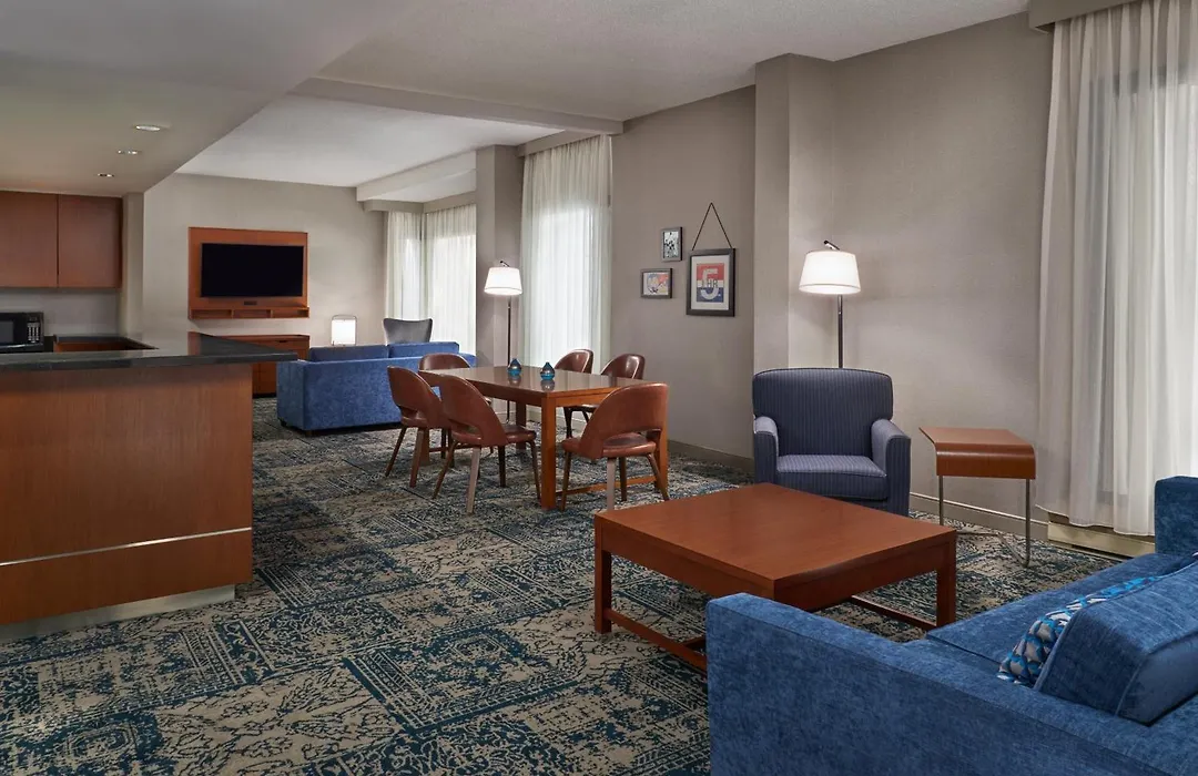 Four Points By Sheraton Hotel & Conference Centre Gatineau-Ottawa-1