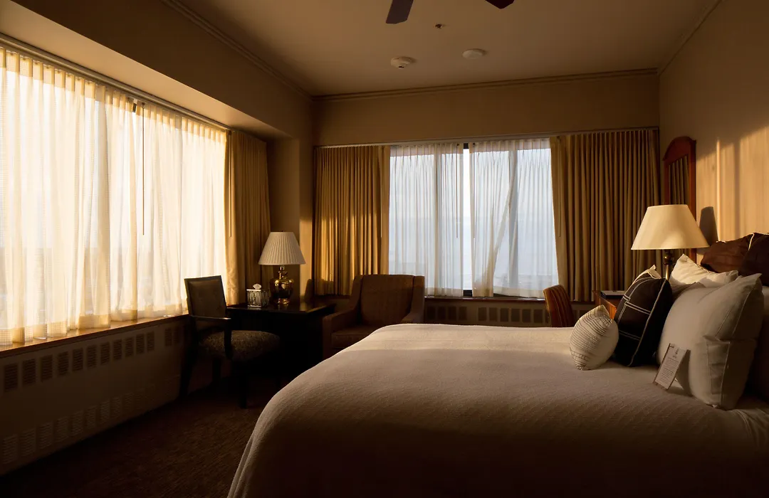 The Hotel Captain Cook-1