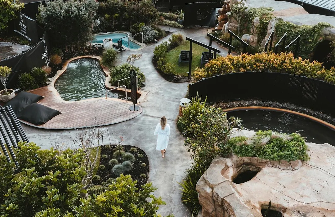 Deep Blue Hotel & Hot Springs-1