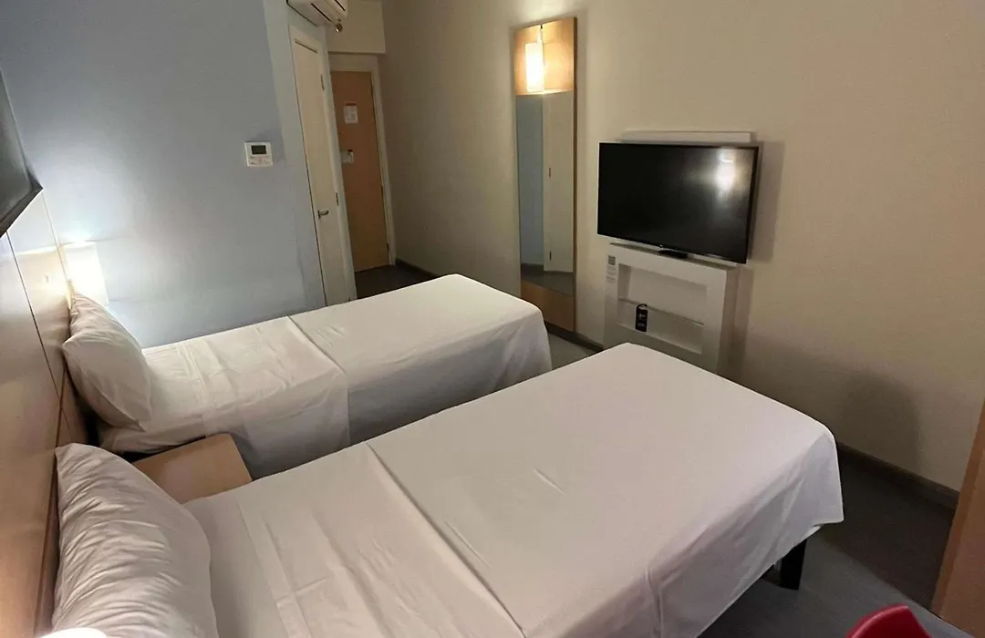 Ibis Catalao-1