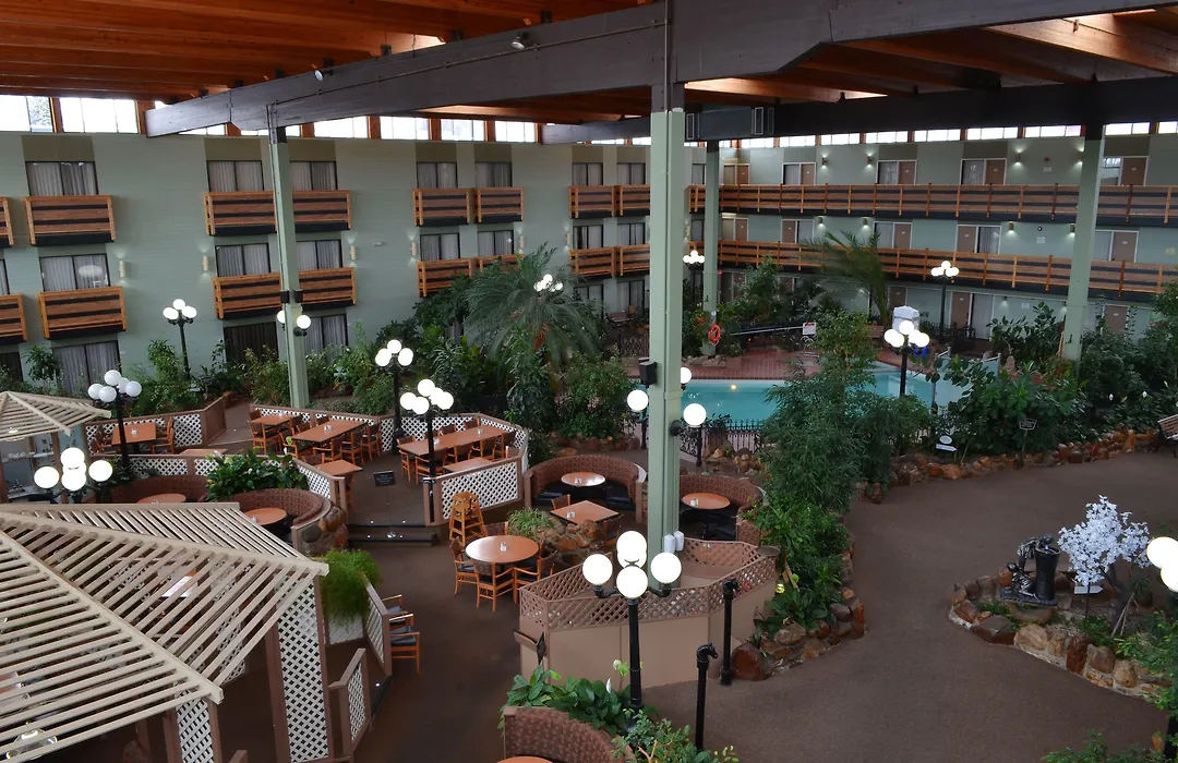 Baymont By Wyndham Red Deer-1