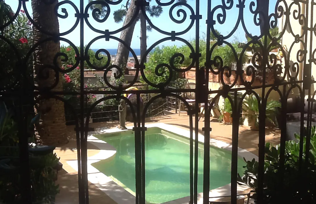 Hôtel Petit Palais-1