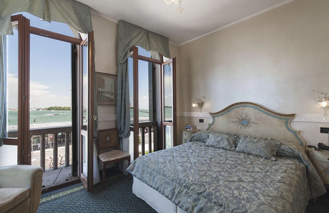 Hotel Riviera Venezia Lido-1