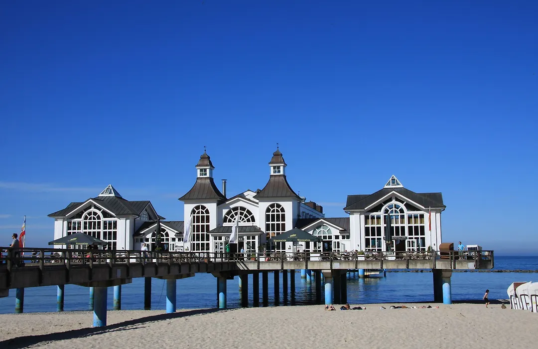 Cliff Hotel Rügen-1