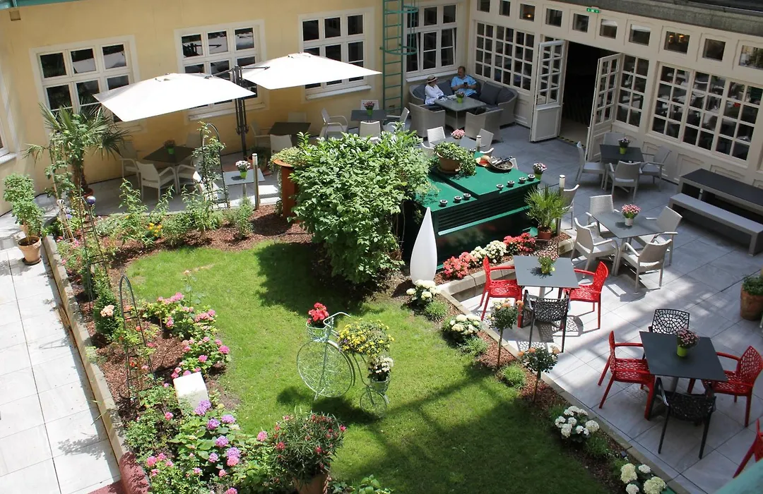 Hotel Josefshof Am Rathaus-1
