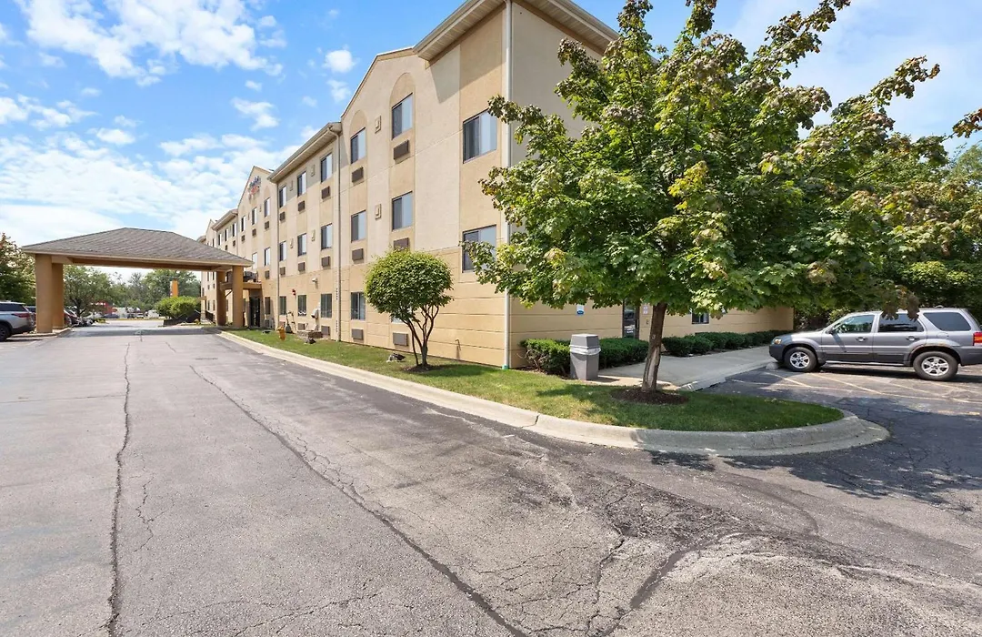 Comfort Suites Lombard - Addison-1