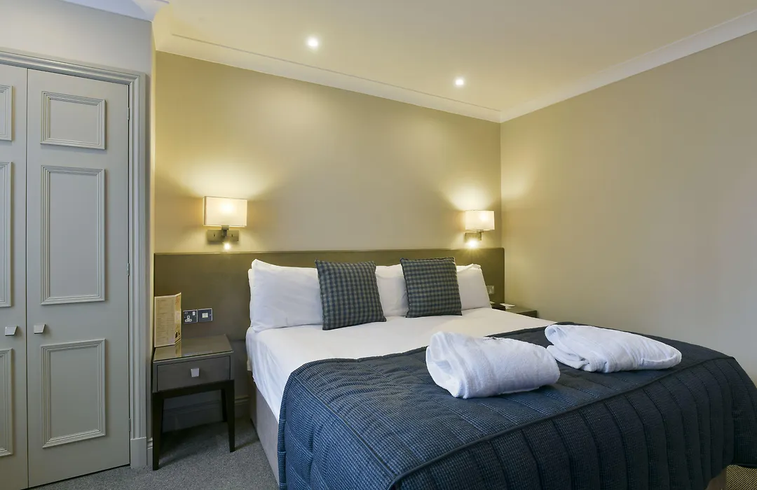 Crown & Mitre Hotel-1
