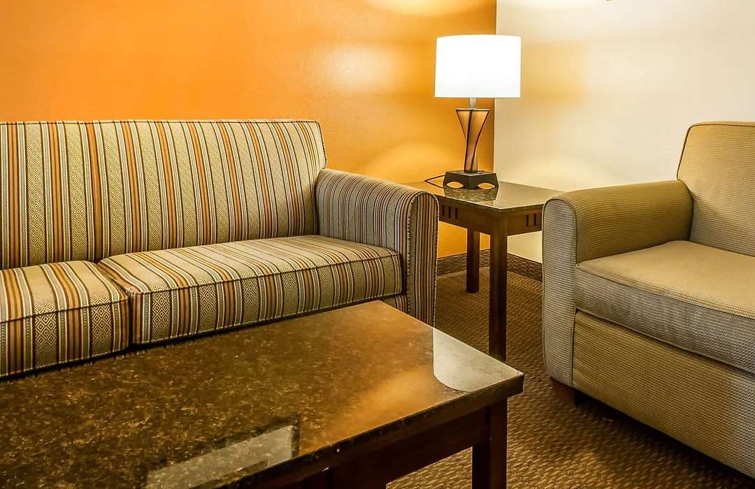 Comfort Inn & Suites Midtown-1
