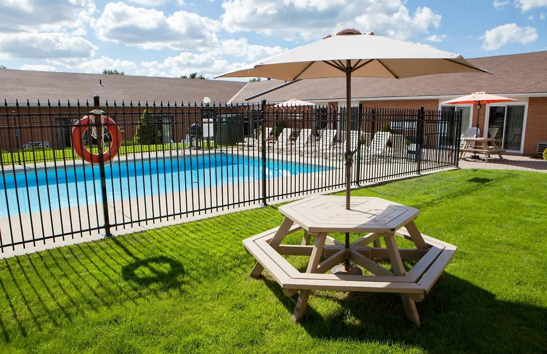 Super 8 By Wyndham Port Elgin-1