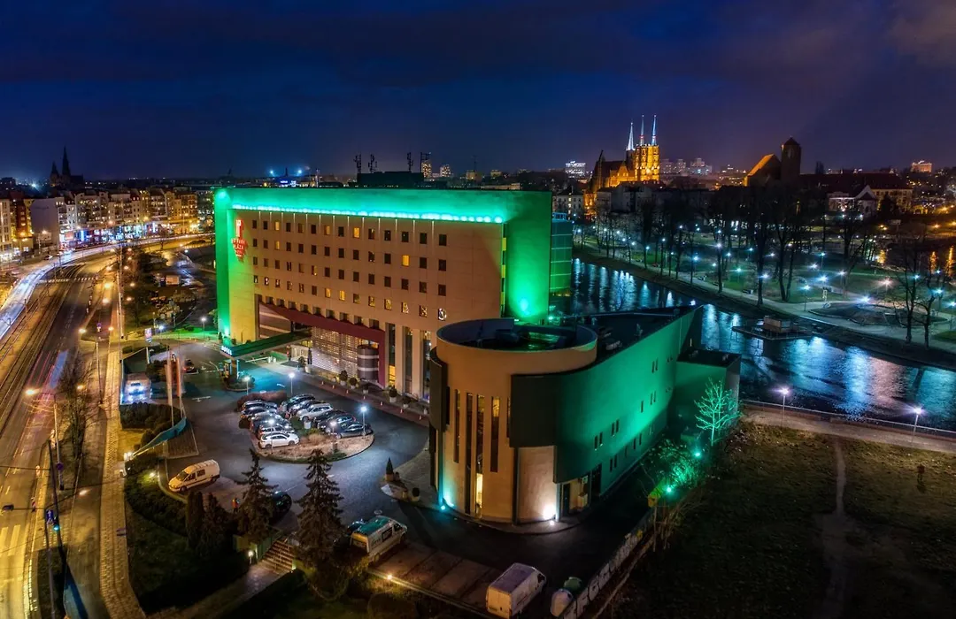 Hp Park Plaza-1