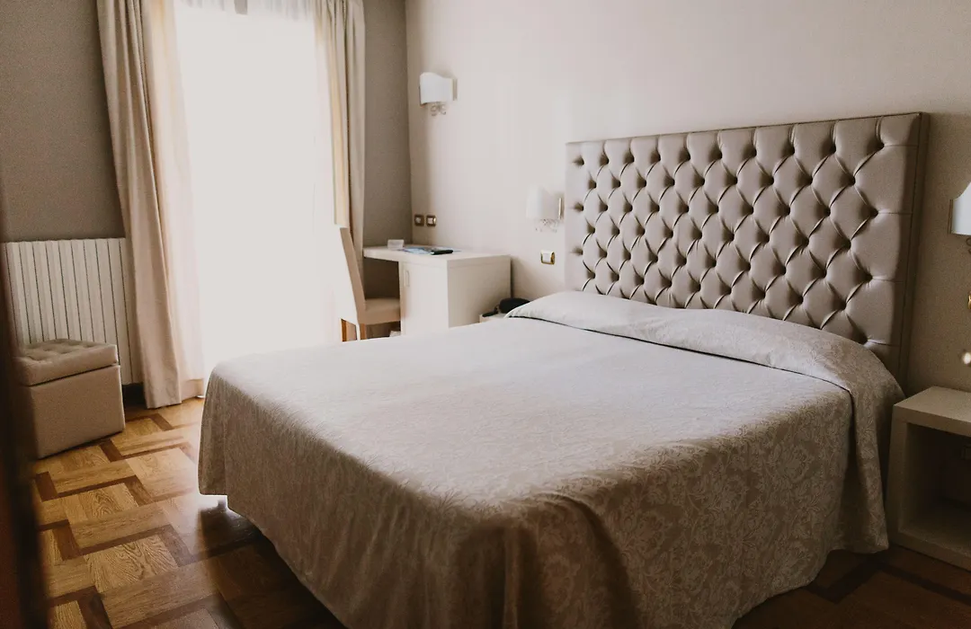 Hotel Metropole-1