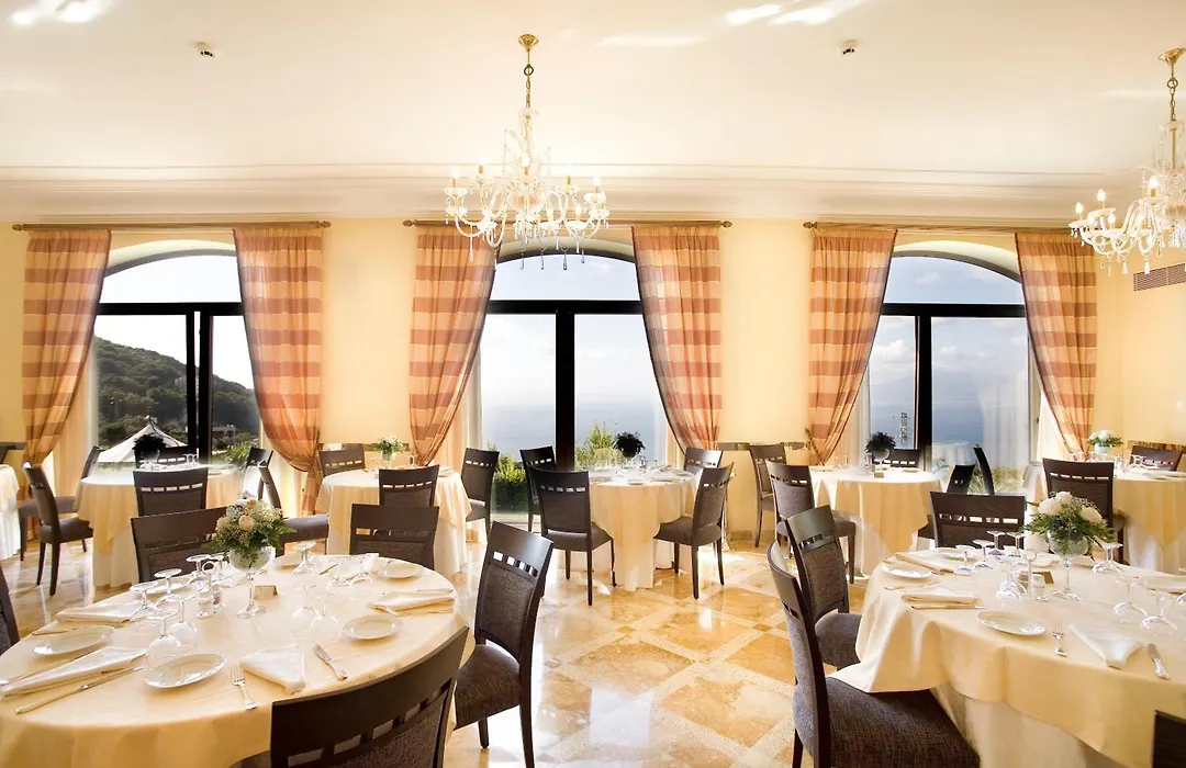 Grand Hotel Due Golfi-1