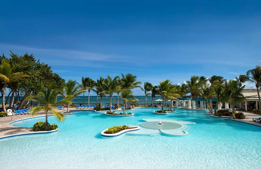 Coconut Bay Beach Resort & Spa All Inclusive-1