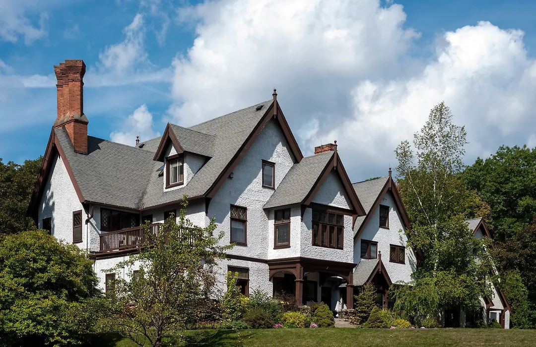 Manor House Inn (Adults Only)-1
