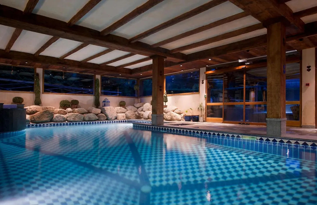 Les Grands Montets Hotel & Spa-1