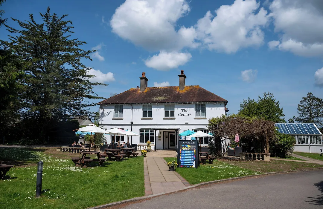 Cedars Inn By Greene King Inns-1