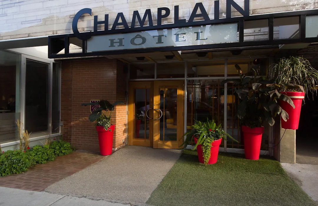 Hotel Champlain-1