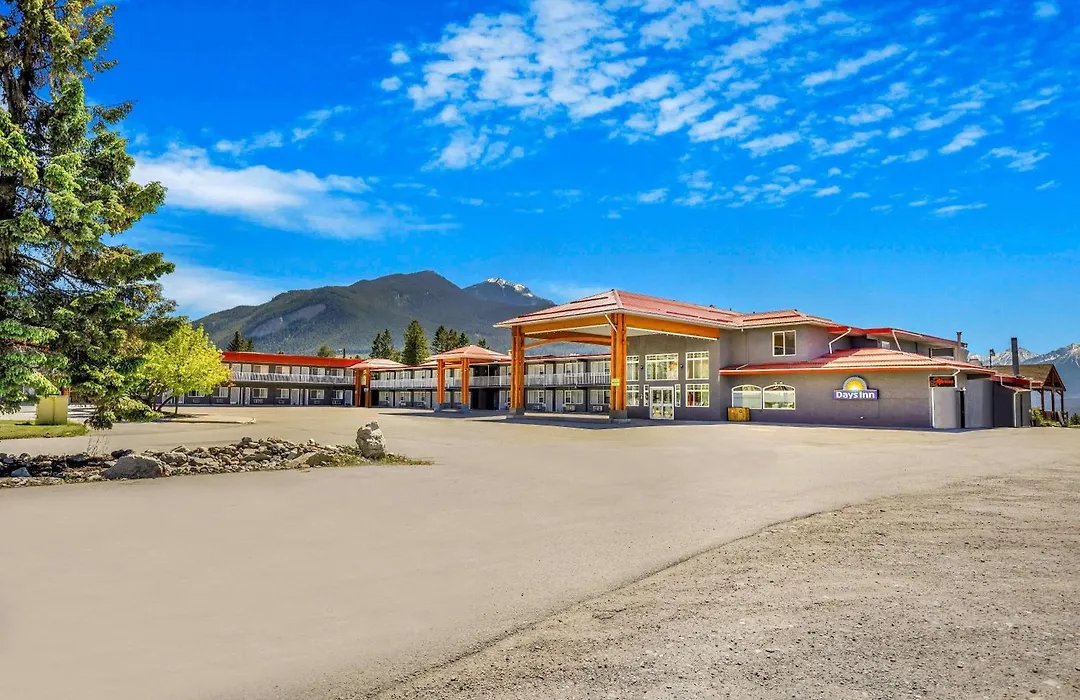 Days Inn By Wyndham Golden-1