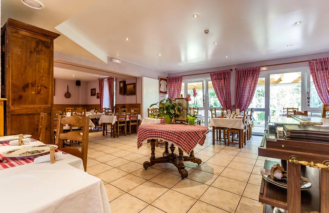 Logis Hôtel Restaurant De La Poste et SPA de Montagne-1