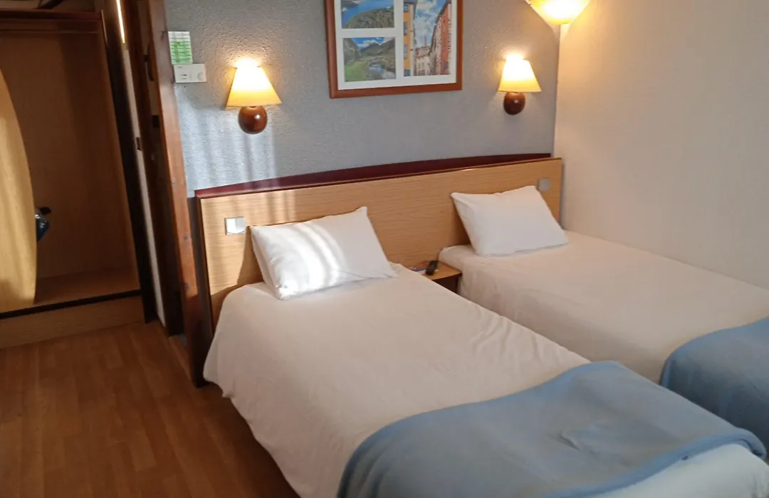 Hôtel Restaurant Campanile Aurillac-1
