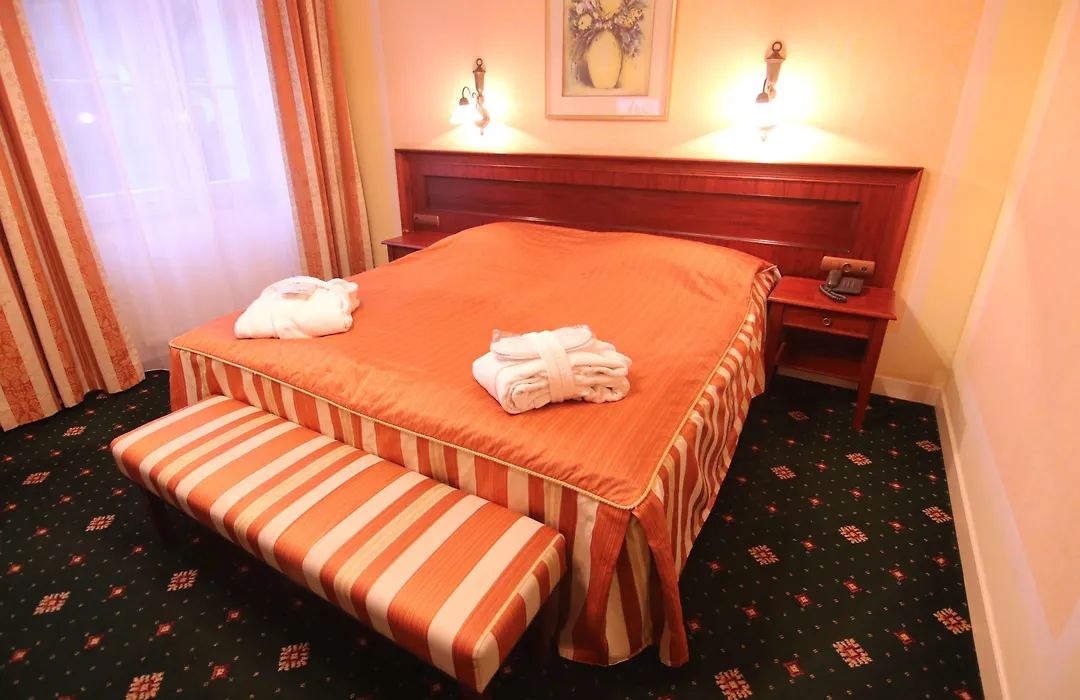 Humboldt Park Hotel & Spa-1