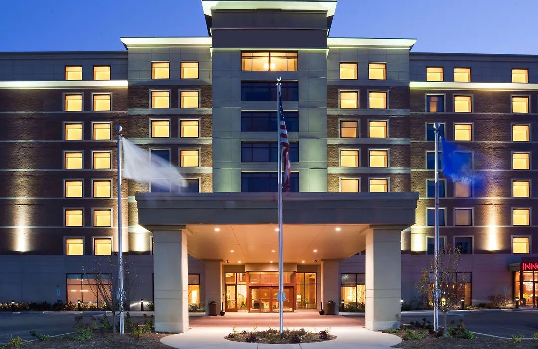 Sonesta Milwaukee West Wauwatosa-1