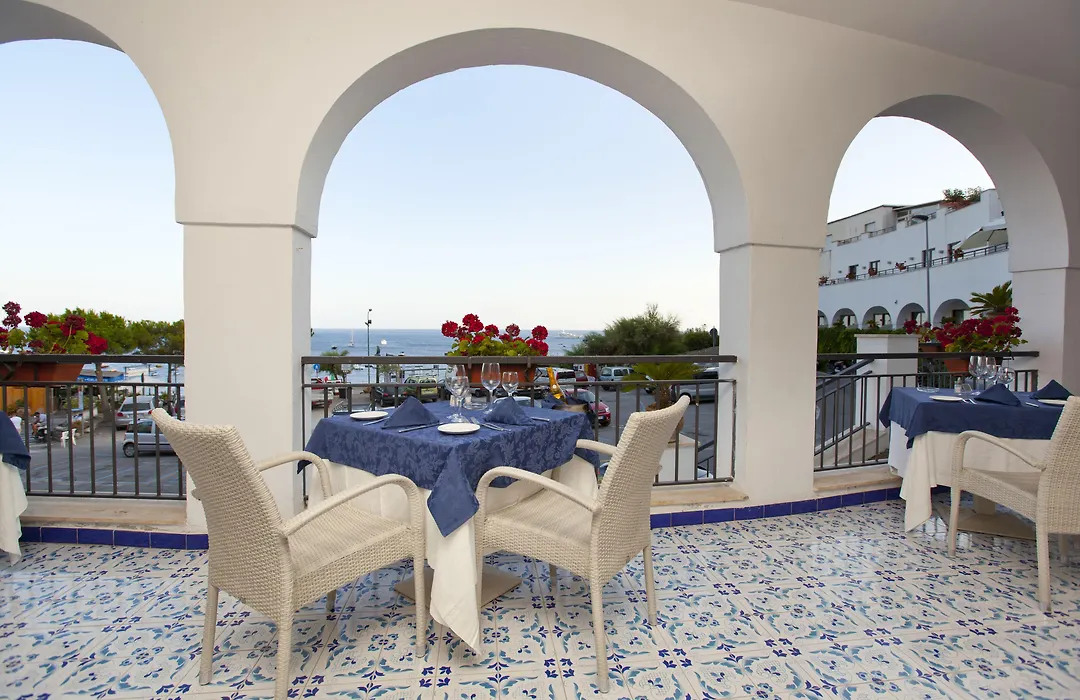 Punta Campanella Resort&Spa-1