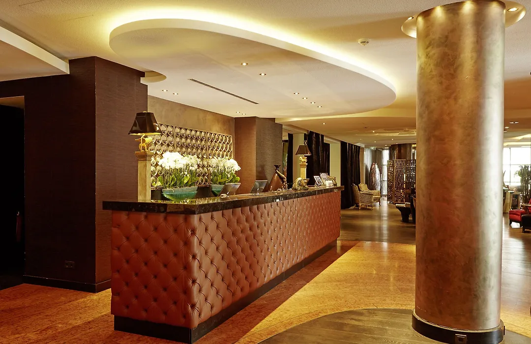 Savoy Hotel-1