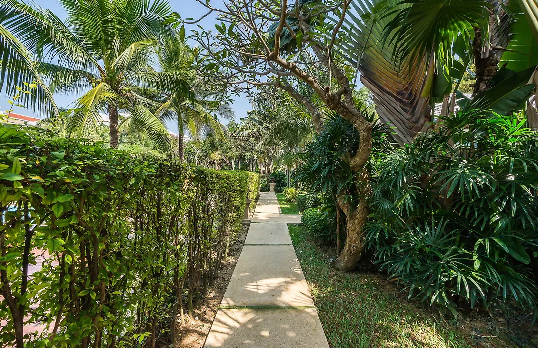 Ravindra Beach Resort & Spa-1