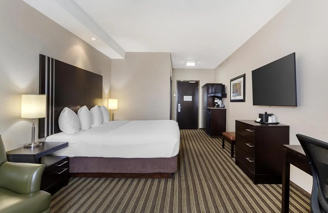 Best Western Plus Sherwood Park-1