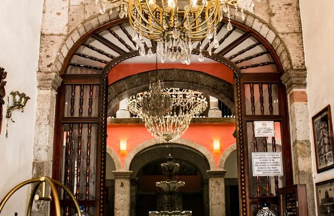Hotel Frances-1