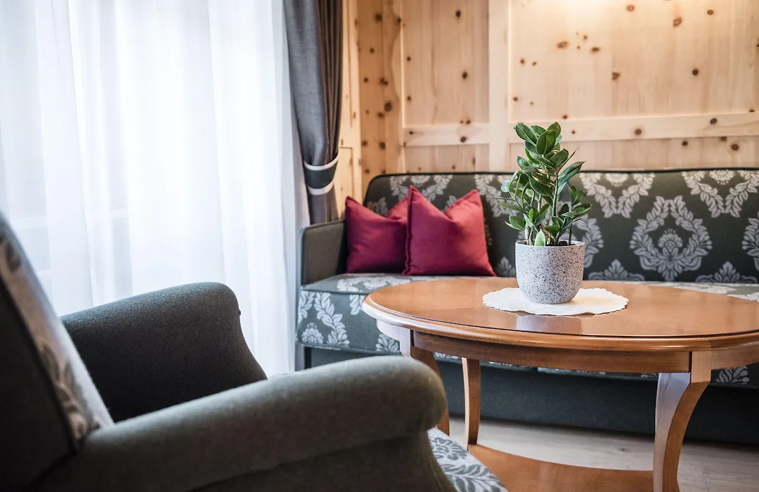 Hotel Gruener Baum-1