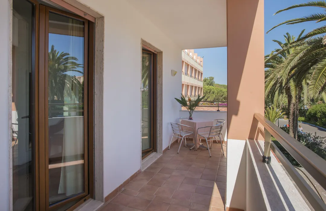 Hotel Oasis-1
