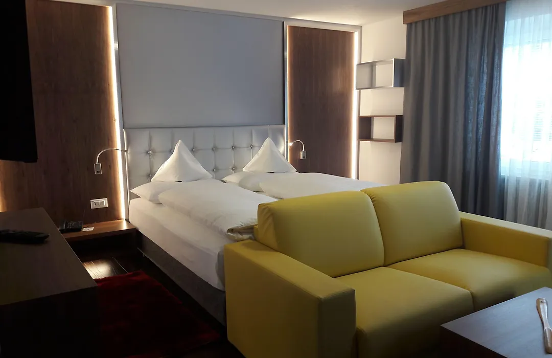 Ruster Resort-1