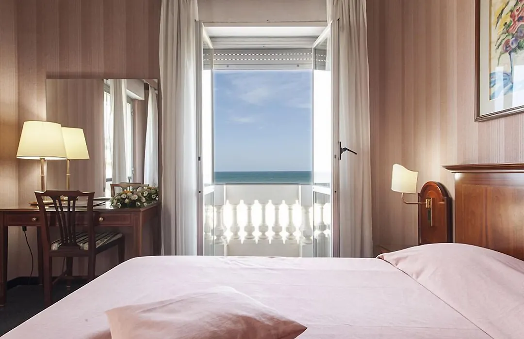 Hotel Esplanade-1