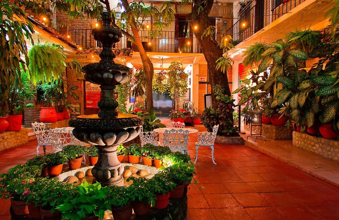 Hotel Posada De Roger - Near Los Muertos Beach-1