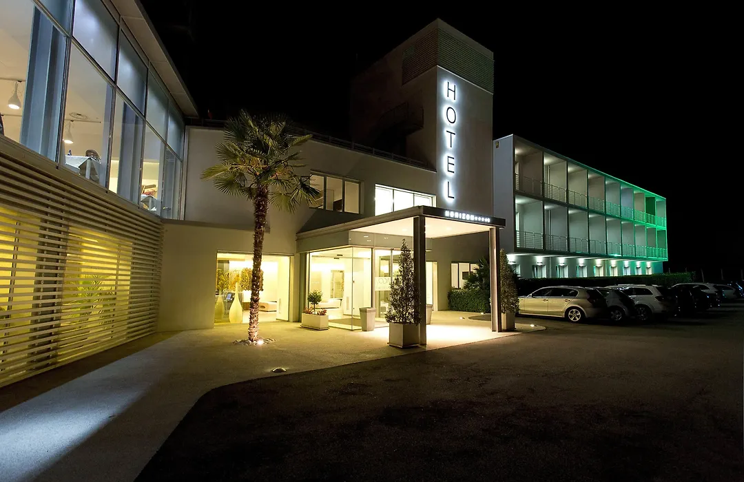 Hotel Horizon-1