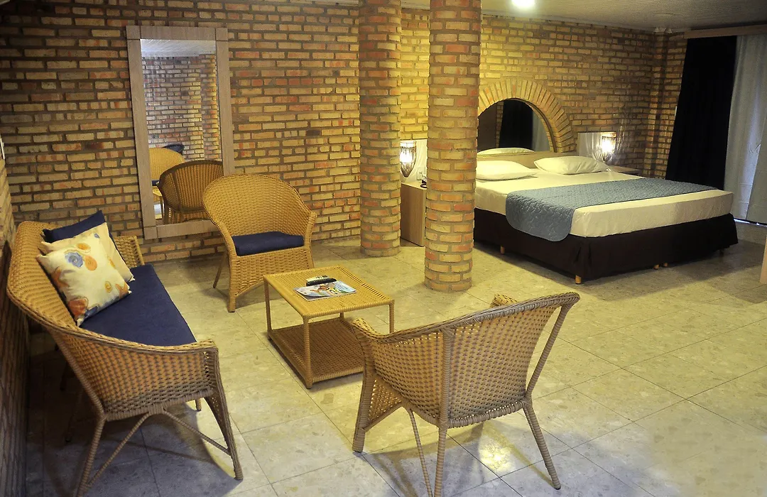 Hotel Parque Das Fontes-1