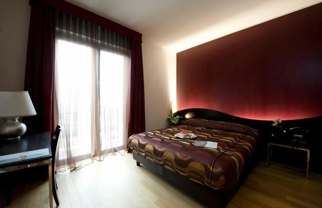 La Grotta Hotel-1