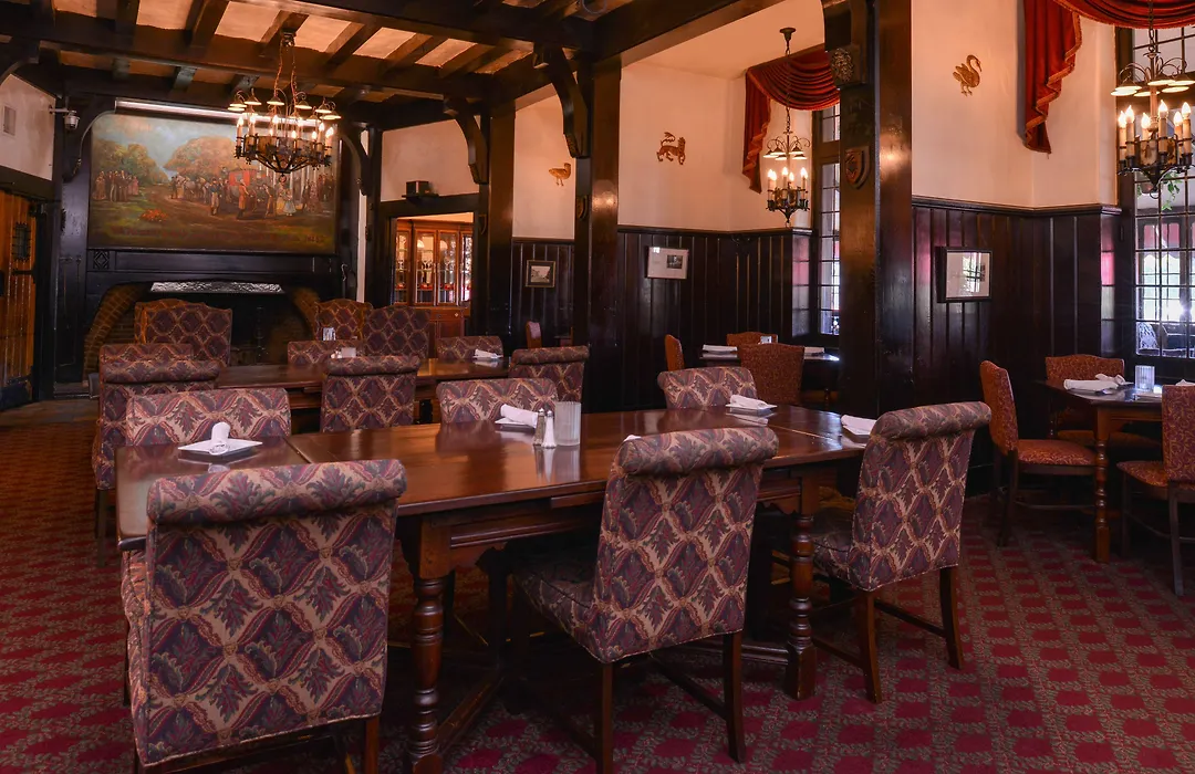 Red Coach Inn-1