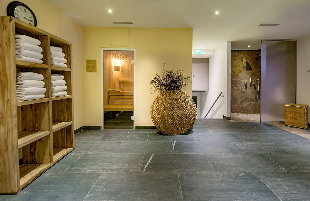 Hotel Residenz Hochalm - SKI IN -SKI OUT-1