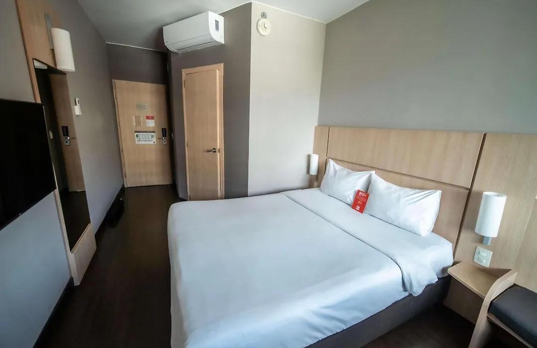 Ibis Medellin-1