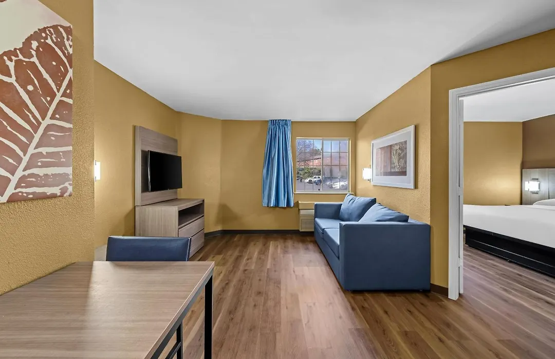 Mainstay Suites Charlotte - Executive Park-1