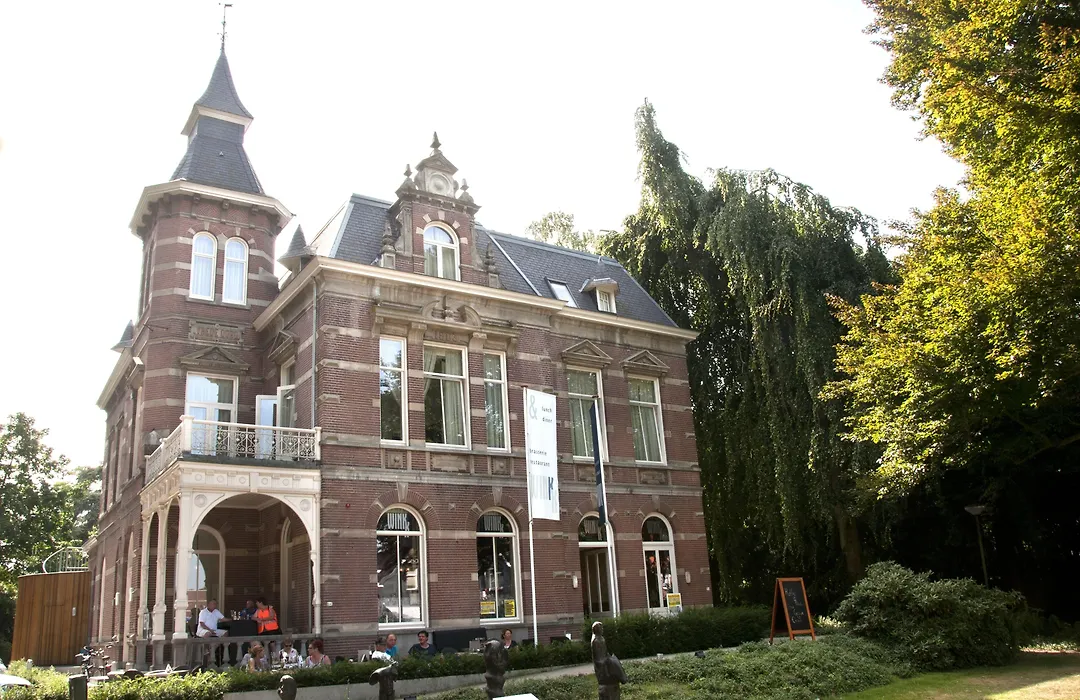 Hotel De Villa-1