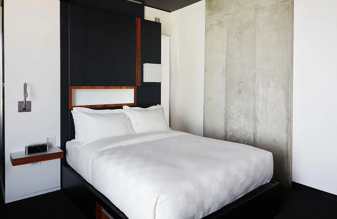 Hotel Alt Montreal-1