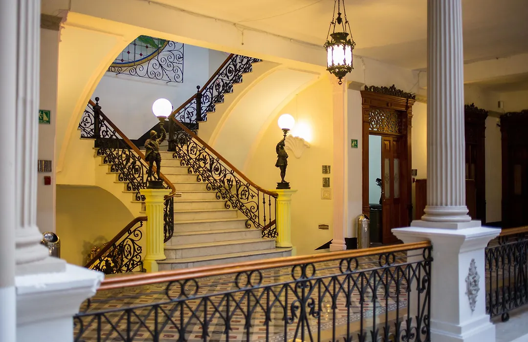 El Gran Hotel-1